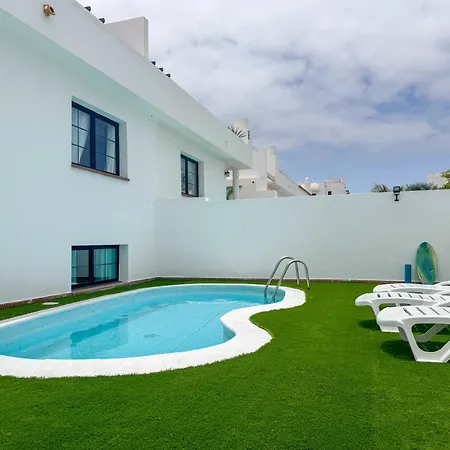 Surf And House * Κοραλέχο