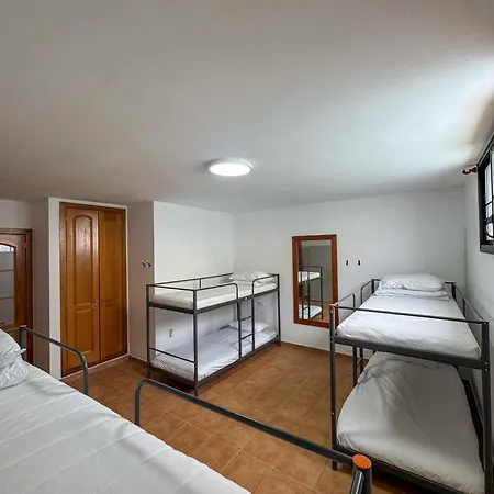 Pensionat Surf And House