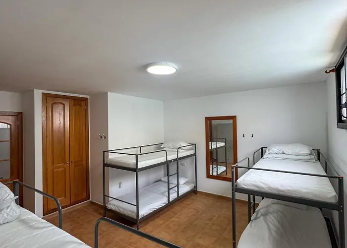 Pensionat Surf And House