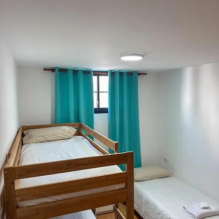 Surf And House בית הארחה